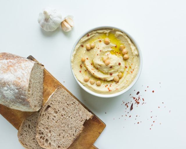 Hummus with Flatbread